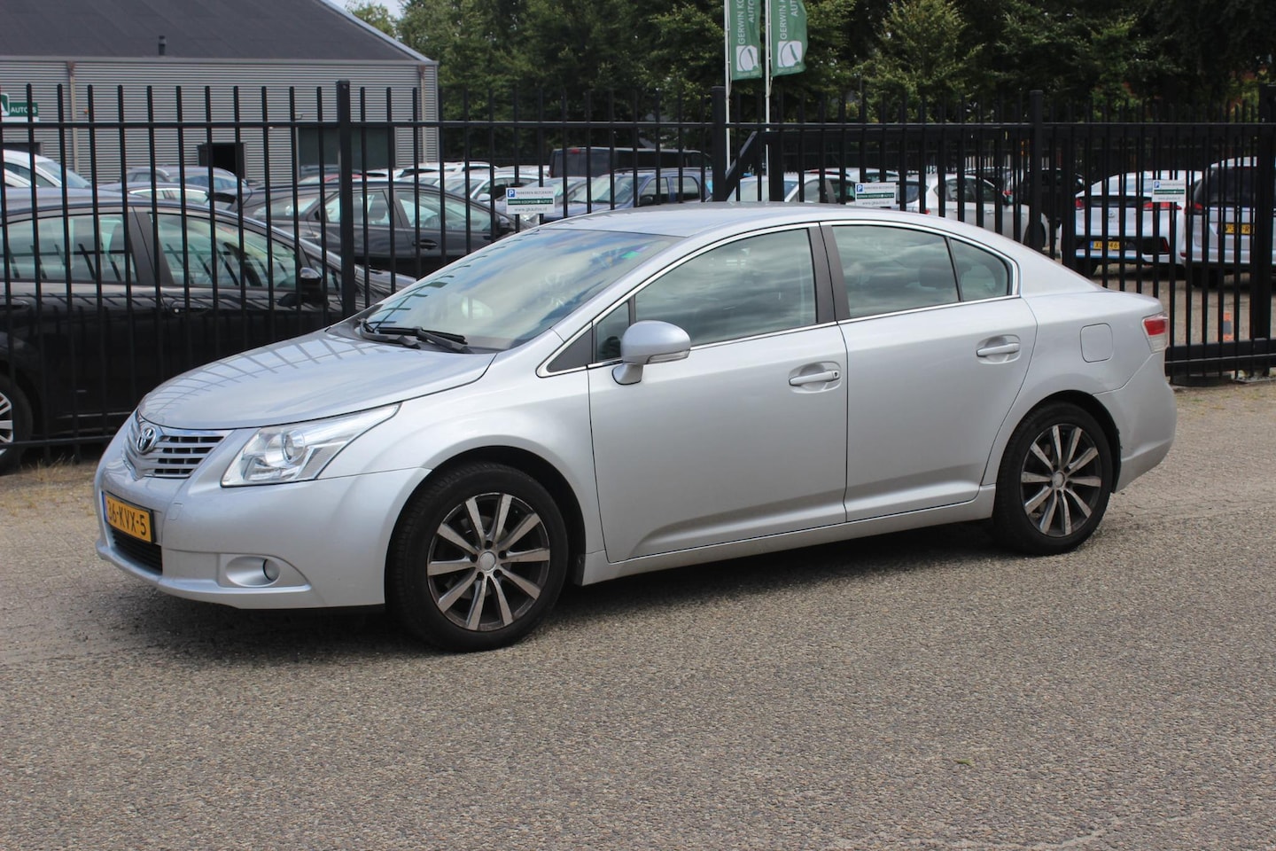 Toyota Avensis - 2.0 D-4D Dynamic Sedan - AutoWereld.nl