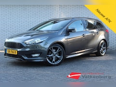 Ford Focus - 1.5 ST Line | Trekhaak | Carplay | Parkeersensoren | Navi