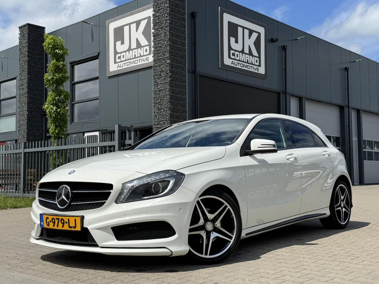 Mercedes-Benz A-klasse - 180 Prestige AMG | CarPlay | Night | Xenon - AutoWereld.nl