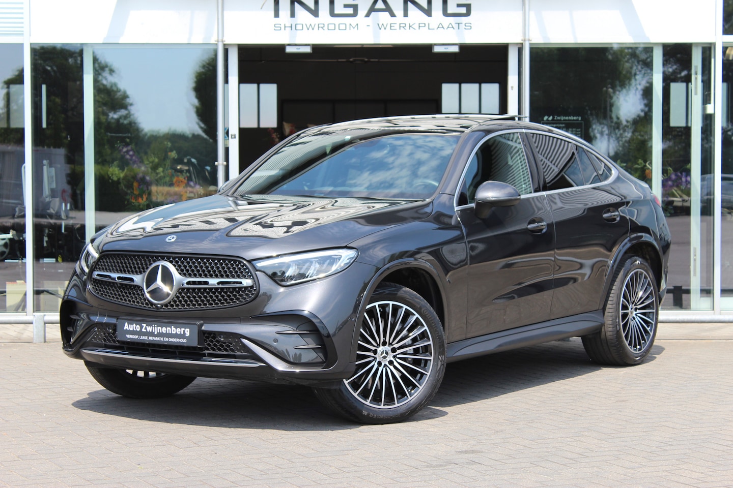 Mercedes-Benz GLC-klasse Coupé - 300 4MATIC AMG Line | Luchtvering | Achterasbesturing | Pano | Burmester | - AutoWereld.nl