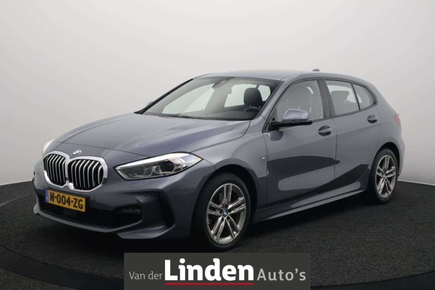 BMW 1-serie - 118 118i High Executive M-Sport | Automaat | Carplay&Android | Stoel/Stuurverwarming - AutoWereld.nl