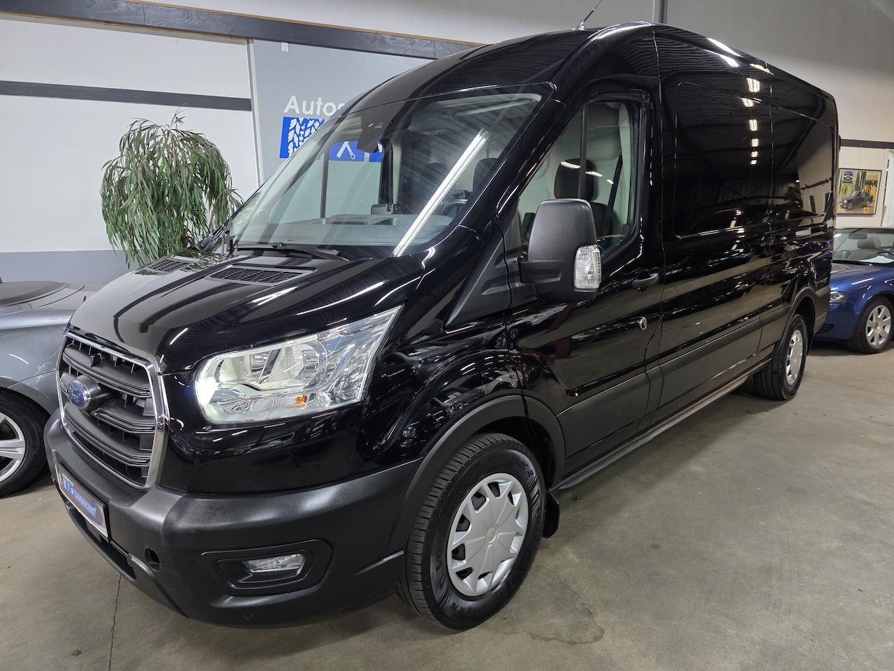 Ford Transit - 330 2.0 TDCI L3H2 Trend 330 2.0 TDCI L3H2 Trend - AutoWereld.nl