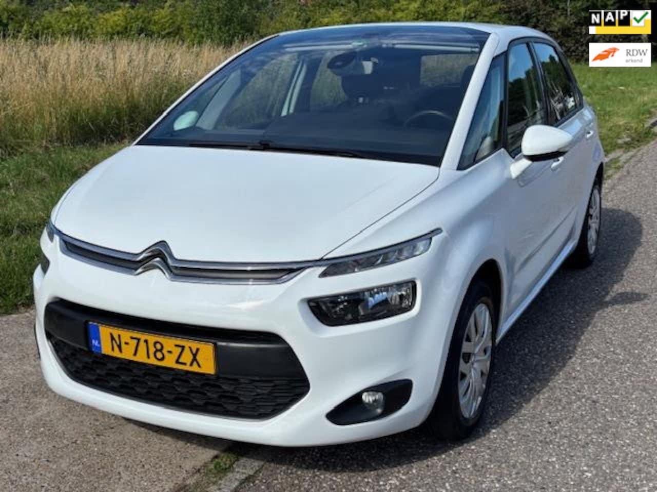 Citroën C4 Picasso - 1.6 VTi Attraction ECC Multimedia Cruisecontrol Electric pakket ABS ASR ESP Trekhaak Deale - AutoWereld.nl