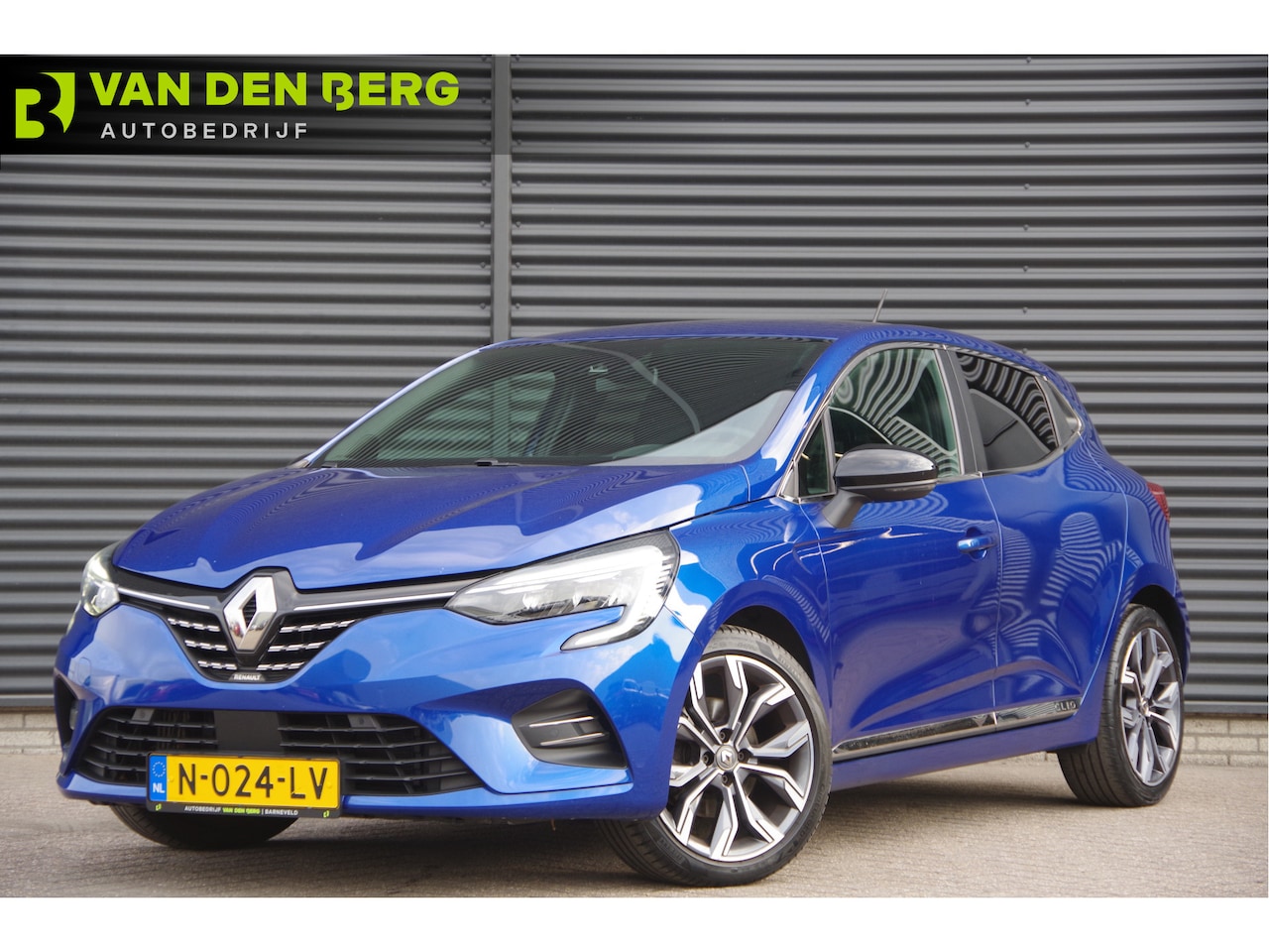 Renault Clio - 1.3 TCe Initiale Paris 131PK AUT. LED, LEDER, KEYLESS, CAMERA, STOEL/STUURVERWARMING, NAVI - AutoWereld.nl