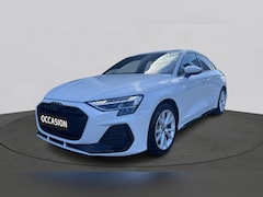 Audi A3 Limousine - 30 TFSI 116PK S edition / Parking Plus / Comfort Plus / Privacy glas