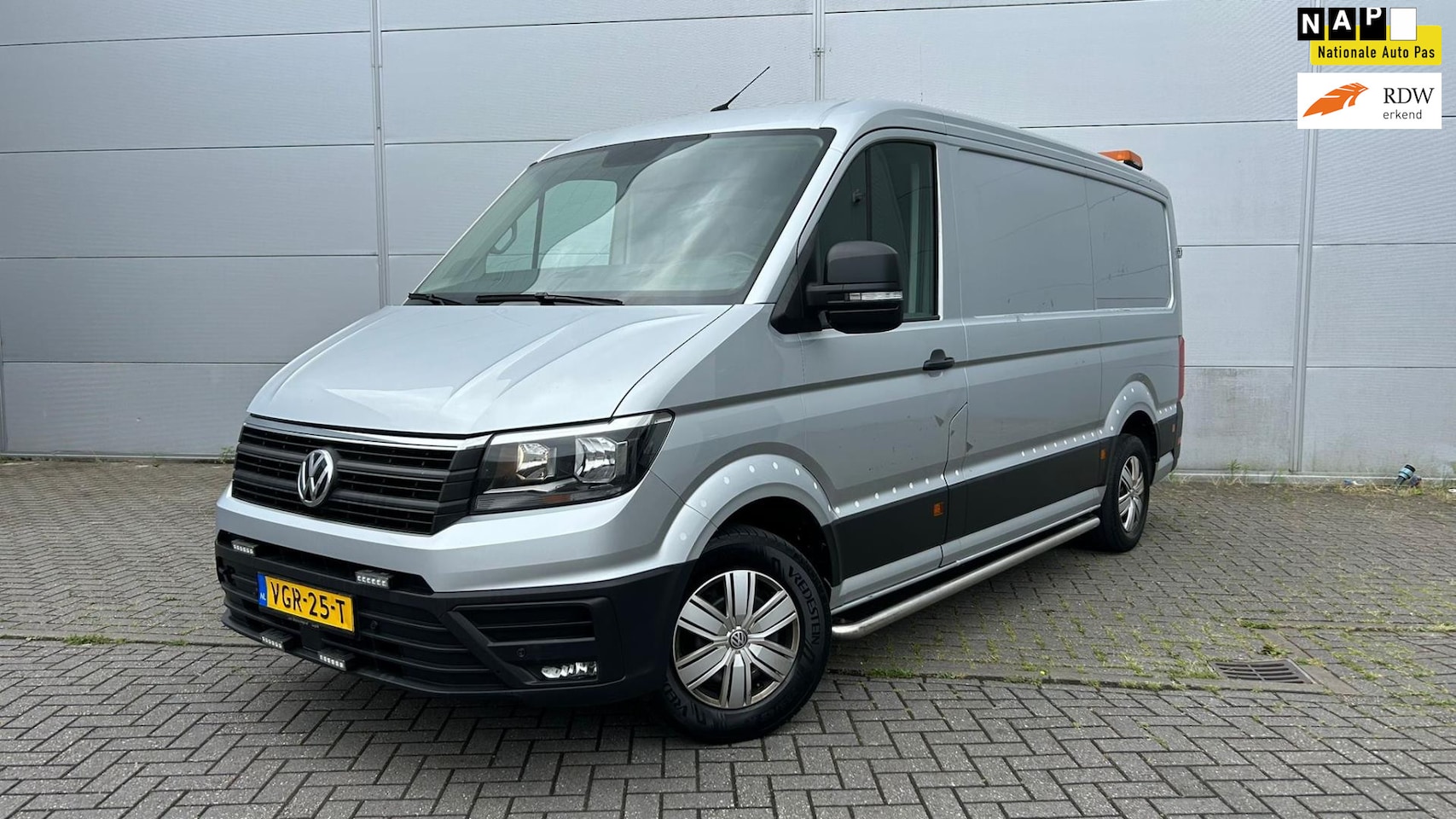 Volkswagen Crafter - 35 2.0 TDI L3 35 2.0 TDI L3, Airco, PDC, Navi - AutoWereld.nl