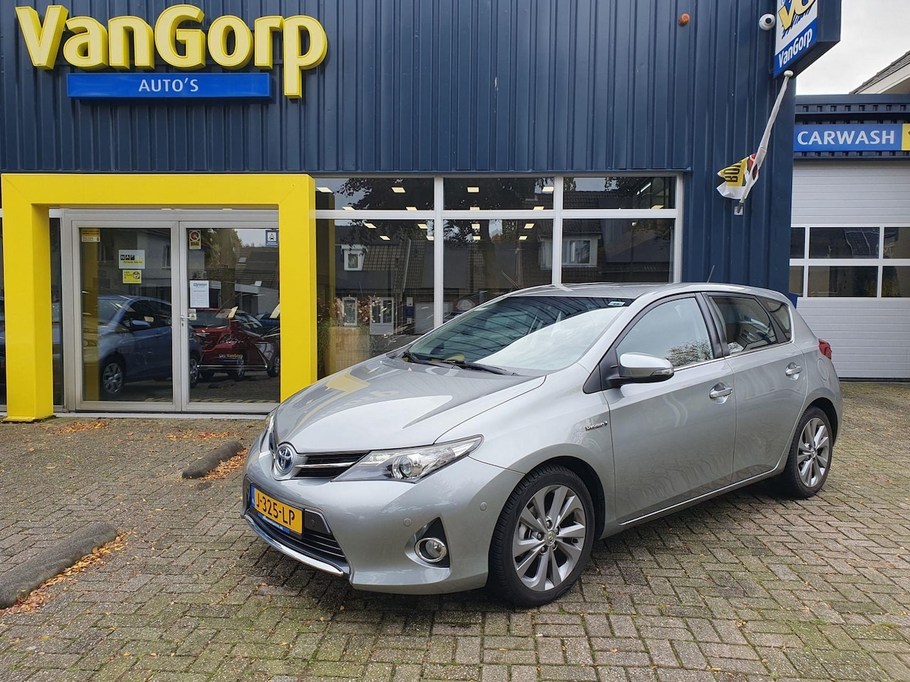 Toyota Auris - 1.8 Hybrid Executive All-in prijs! - AutoWereld.nl