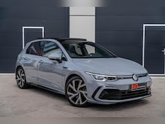 Volkswagen Golf - 1.5 eTSI R-Line Stoel/Stuurverw|Pano|Bomvol