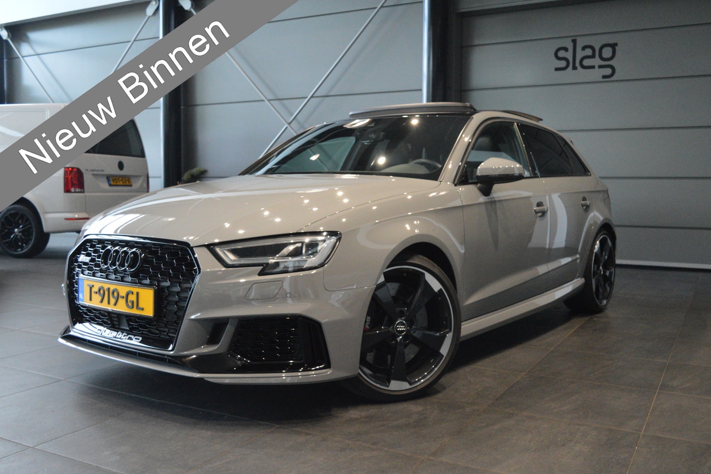 Audi A3 Sportback - 2.5 TFSI RS 3 quattro leer pano B&O camera carbon 19 inch !! - AutoWereld.nl