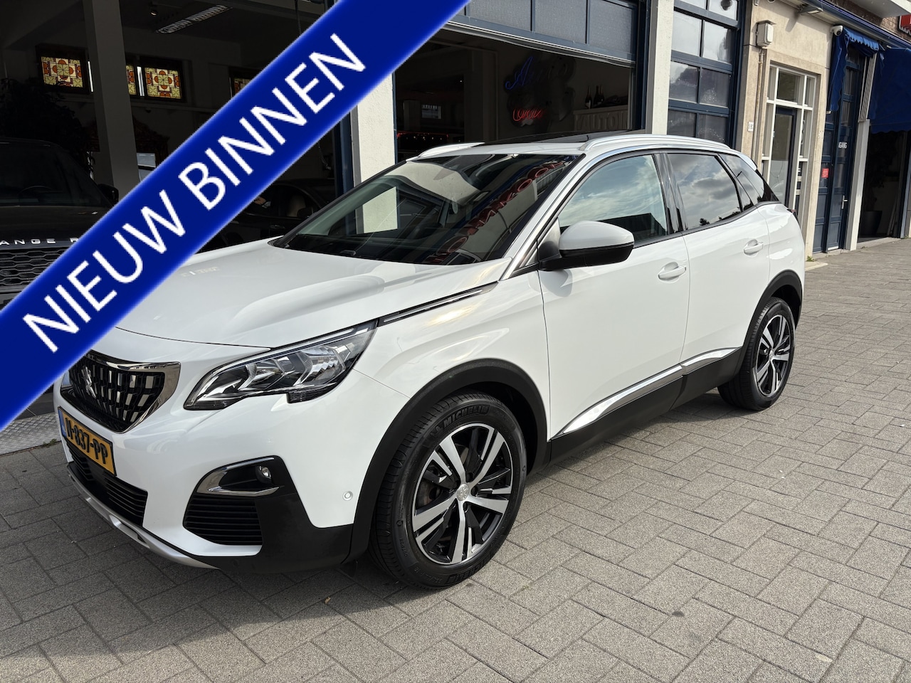 Peugeot 3008 - 1.2 PureTech Allure DAK/STOELVERWARMING - AutoWereld.nl