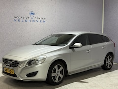Volvo V60 - 1.6 T3 Kinetic // EXPORT - HANDEL // RIJDT/SCHAKELT GOED