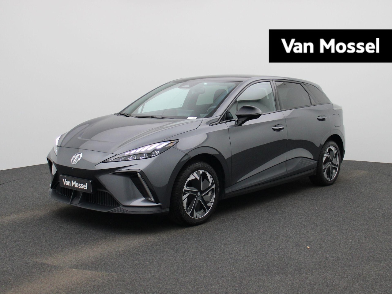 MG MG4 Electric - Luxury 64 kWh - AutoWereld.nl