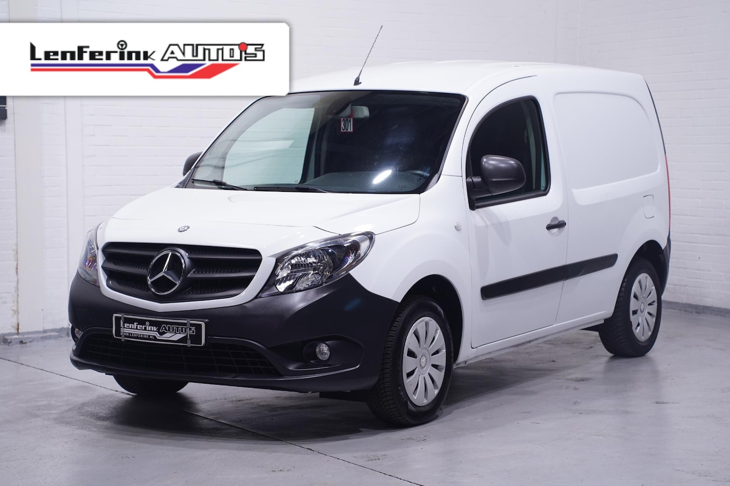 Mercedes-Benz Citan - 108 CDI 75 pk Airco, Camera, Laadruimte Pakket 3-Zits, Nette Auto - AutoWereld.nl