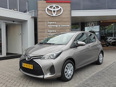 Toyota Yaris - 1.3 VVT-i ASPIRATON 5-DEURS TREKHAAK BLUETOOTH NAVIGATIE CRUISE AIRCO