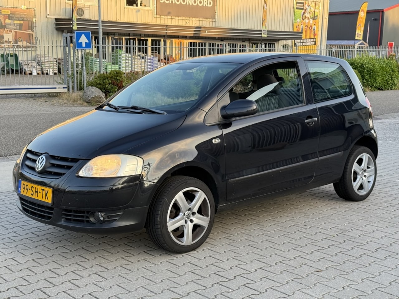 Volkswagen Fox - 1.4 Benzine 75PK Elektr. Ramen BT NEW APK NAP - AutoWereld.nl