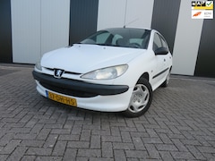 Peugeot 206 - 1.4 XR