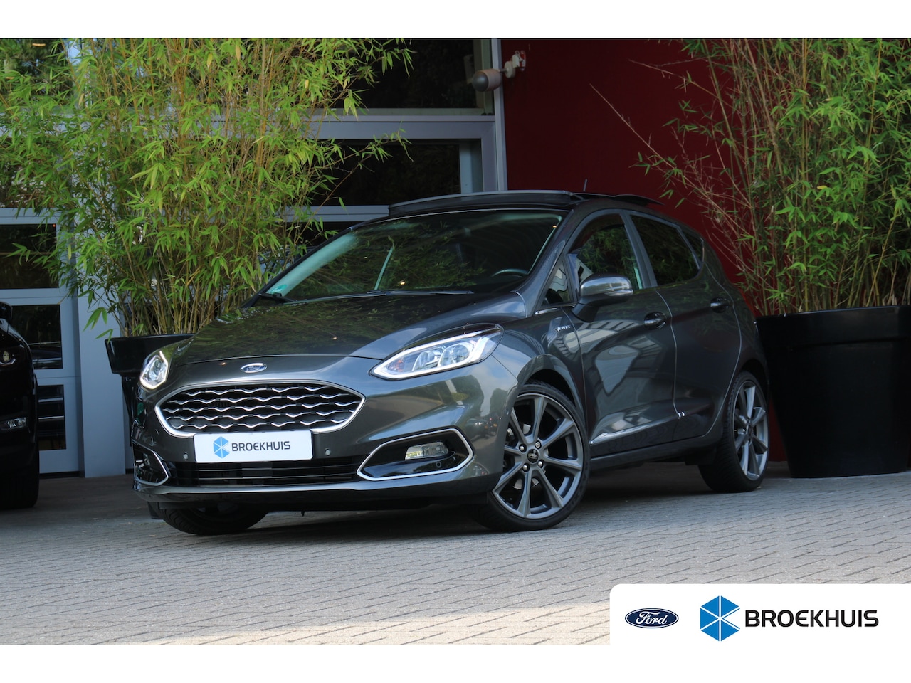 Ford Fiesta - 1.0 EcoBoost Vignale Pano | Adapt. Cruise | Stoel+ stuurverw. | Apple Carplay | 18'' - AutoWereld.nl
