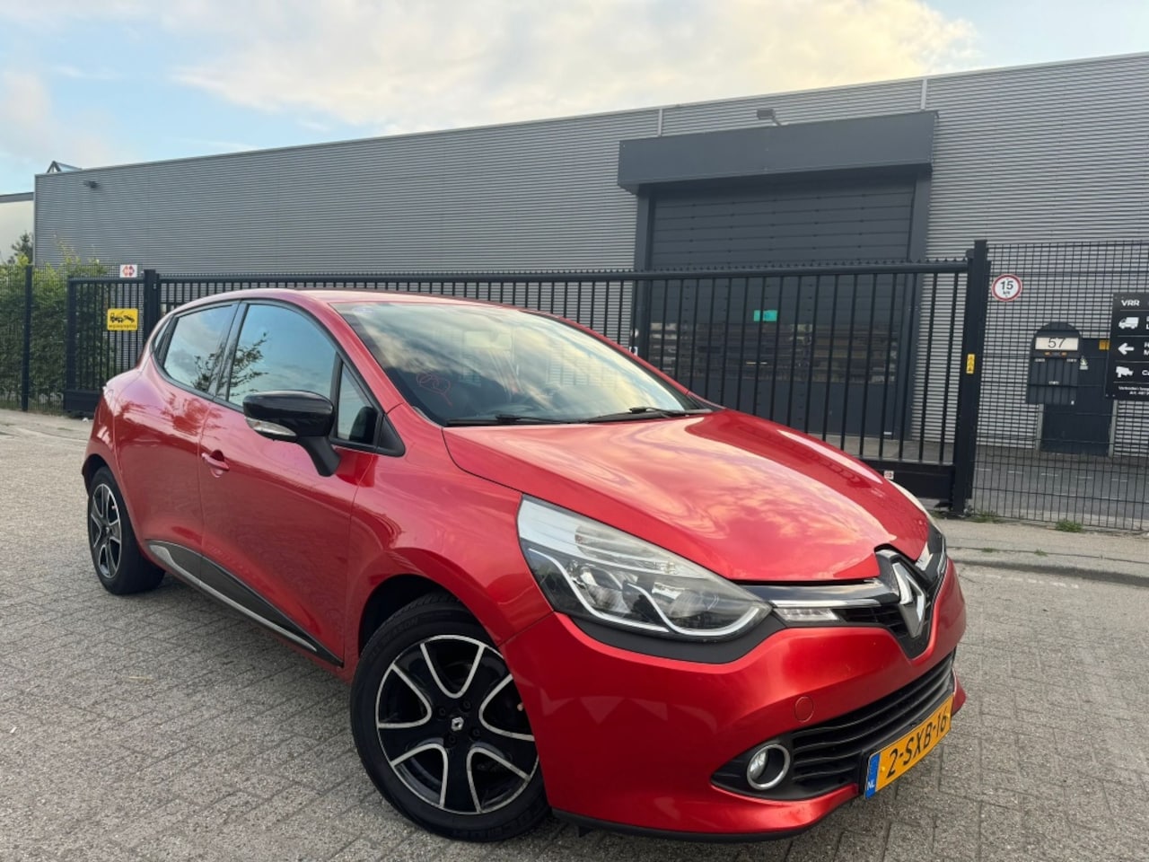 Renault Clio - 0.9 TCe Navigatie|Clima Dynamique - AutoWereld.nl