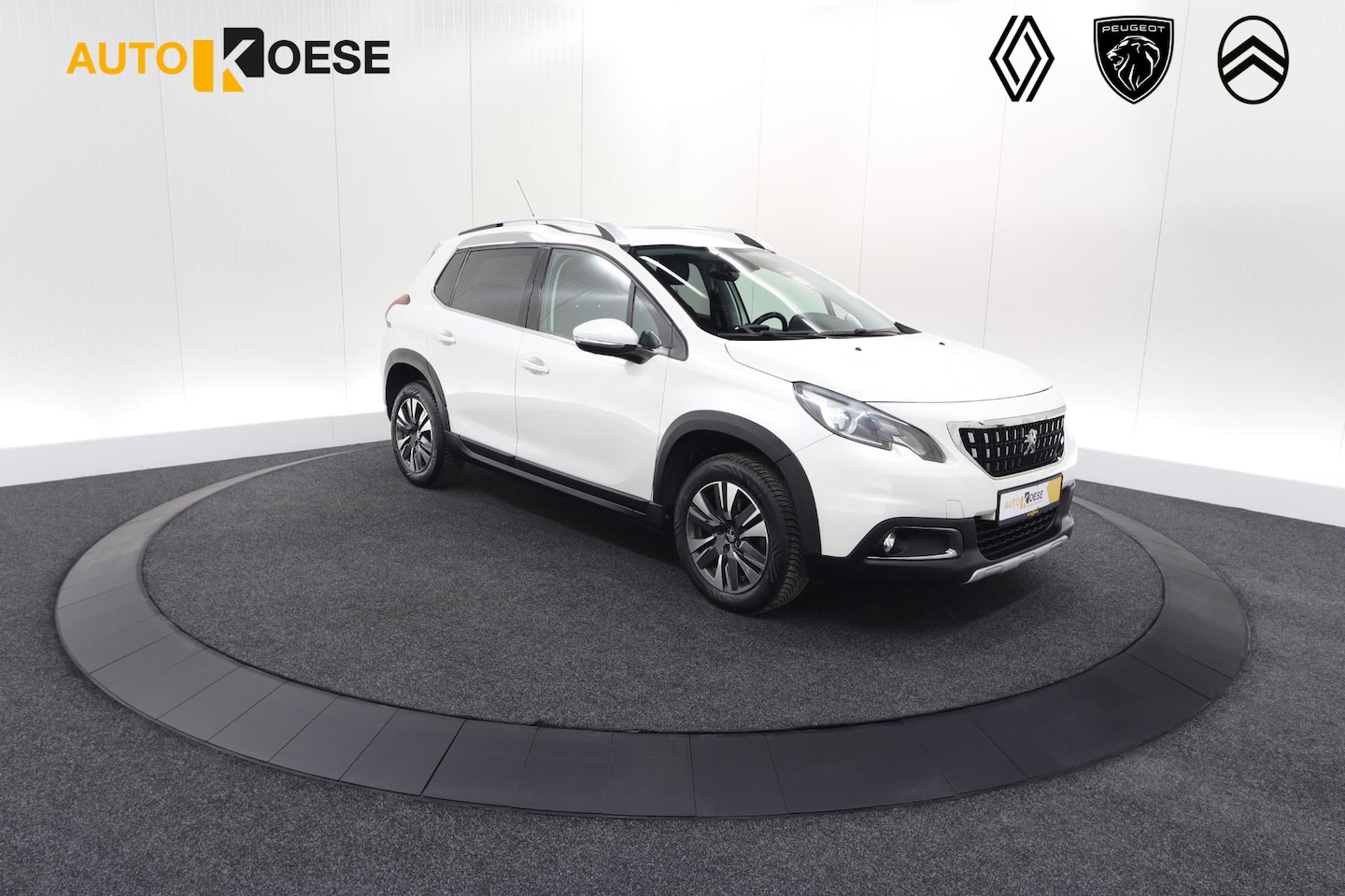 Peugeot 2008 - PureTech 130 Allure | Camera | Apple Carplay | Parkeersensoren | Navigatie - AutoWereld.nl
