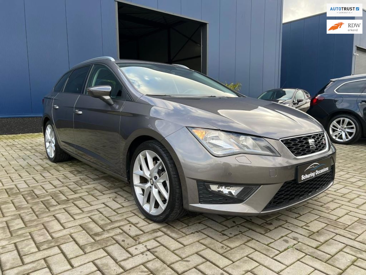 SEAT Leon ST - 1.8 TSI FR / 180PK / AUTOMAAT / NAVIGATIE / CRUISE CONTROL / CLIMATE CONTROL / PDC / LEDER - AutoWereld.nl