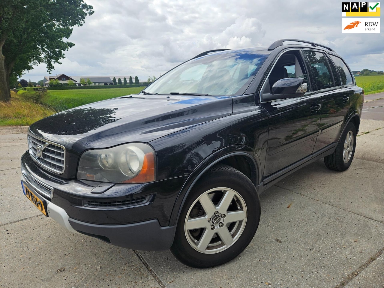 Volvo XC90 - 2.4 D5 Summum/ airco/ 7 persoons/ automaat/ young timer - AutoWereld.nl