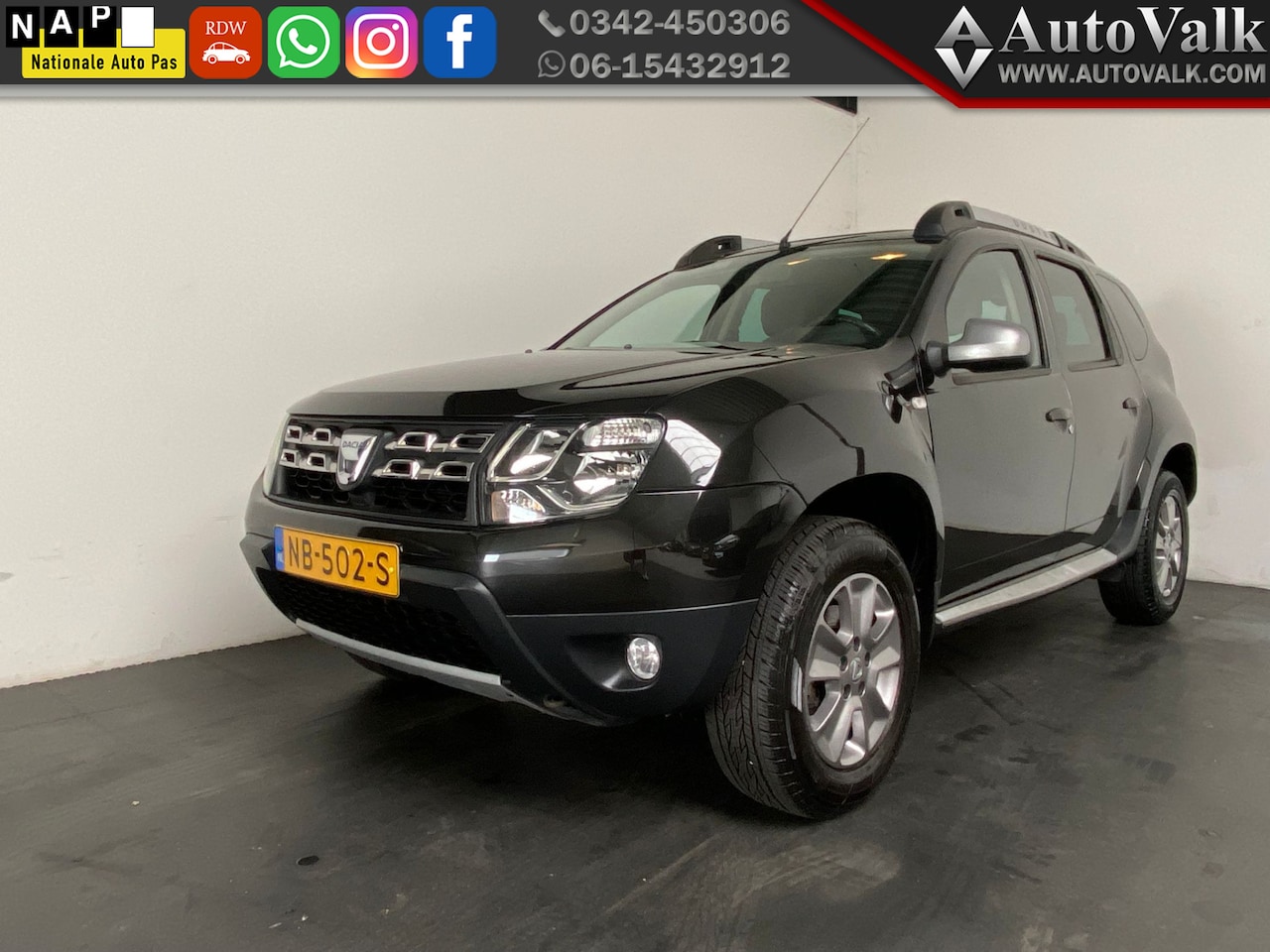 Dacia Duster - 1.2 TCe 4x2 Prestige. Navi. Pano! - AutoWereld.nl