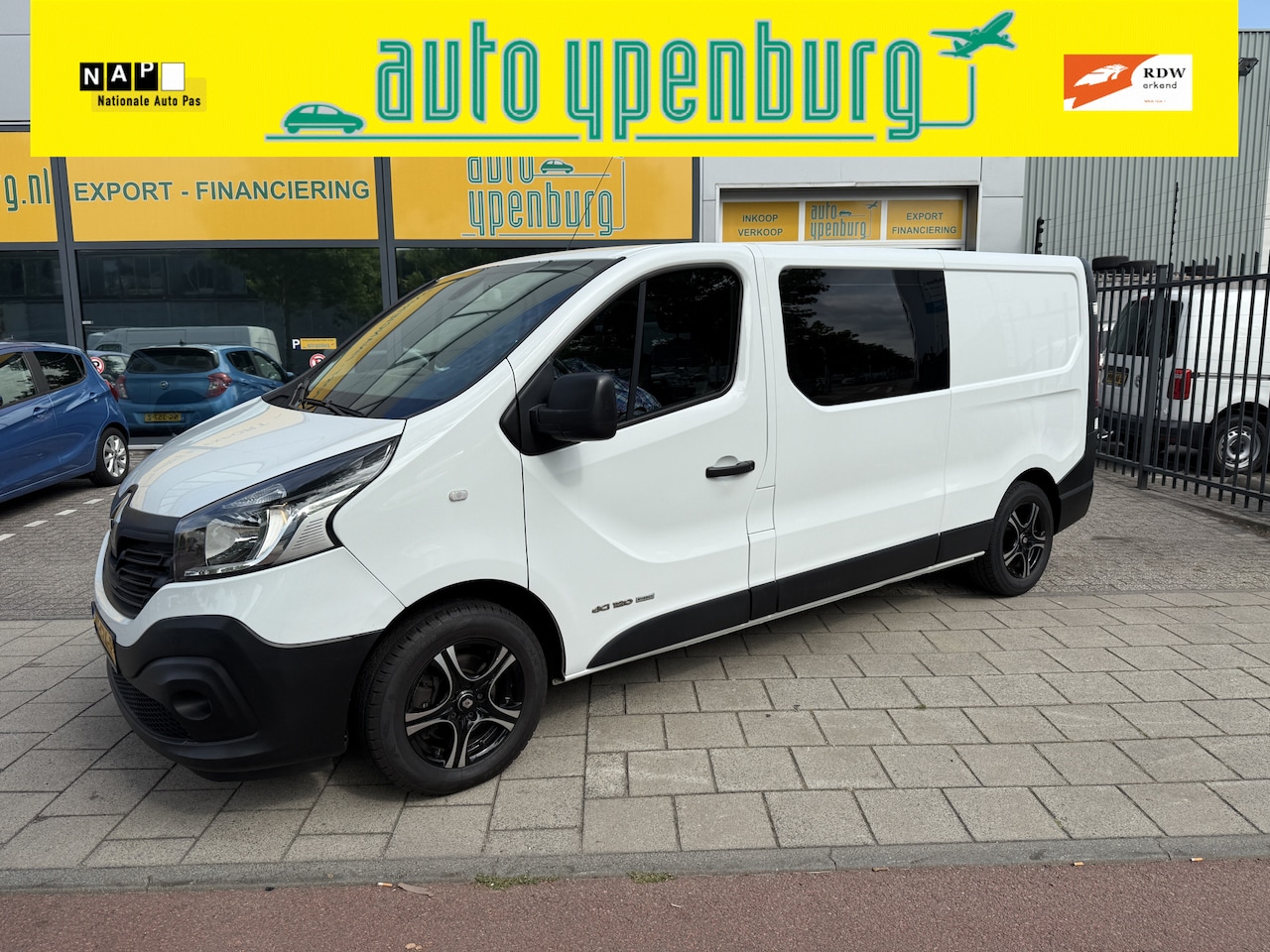 Renault Trafic - 1.6 dCi T29 L2H1 Dubbel Cabine Comfort Energy * 120 PK * Nw Motor * Navi * Airco * NIEUWST - AutoWereld.nl