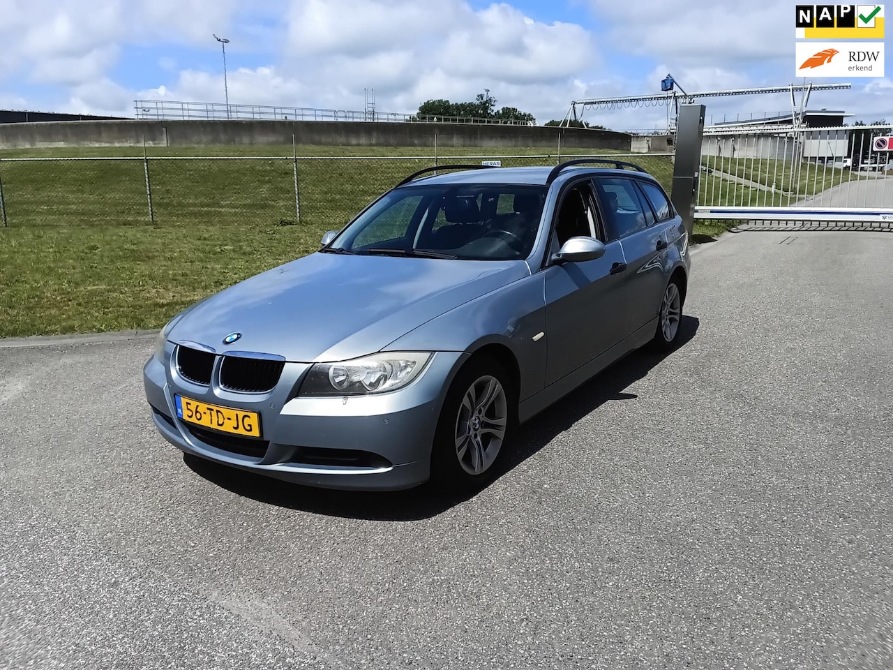 BMW 3-serie Touring - 318i High Executive NEEMT OLIE