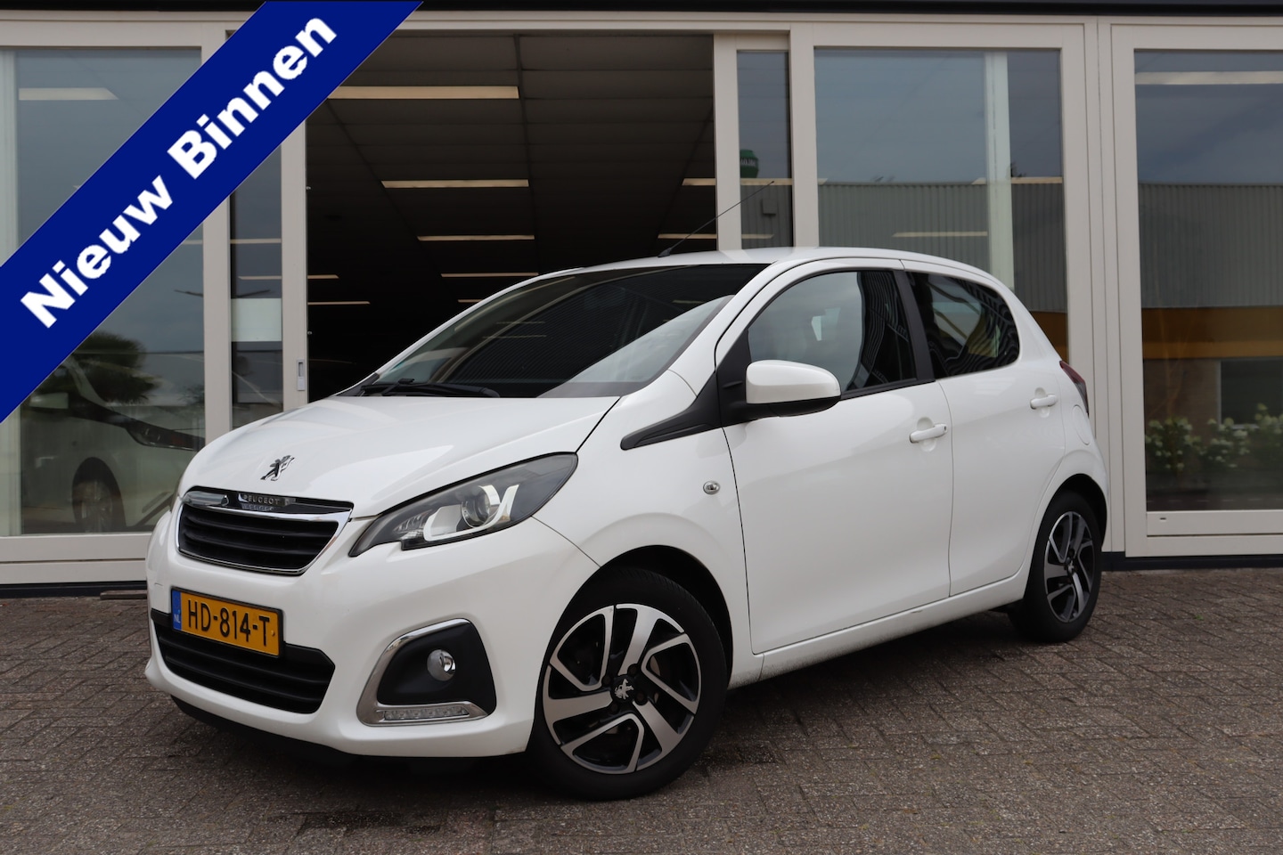 Peugeot 108 - 1.0 e-VTi Allure 1.0 e-VTi Allure, Camera, Airco, Prijs Is Rijklaar Inclusief 6 Maanden Garantie - AutoWereld.nl
