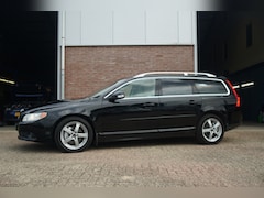 Volvo V70 - 3.0 T6 AWD Summum Volvo V70 T6 Summum | 3.0L 6-Cilinder | Zeer nette youngtimer | Nieuwe Velgen