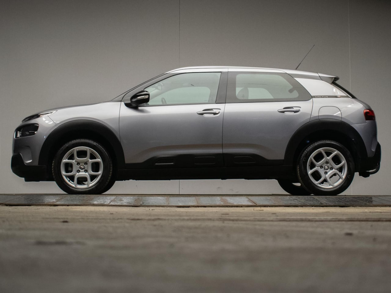 Citroën C4 Cactus - 1.2 PureTech Feel Sport (APPLE CARPLAY,NAVI,CRUISE,PDC,LED,SPORTSTOELEN,LM VELGEN,NETTE ST - AutoWereld.nl