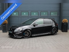 Volkswagen Golf - 2.0 TSI R 4Motion | Pano | Carbon | DSG | Stoelverwarming