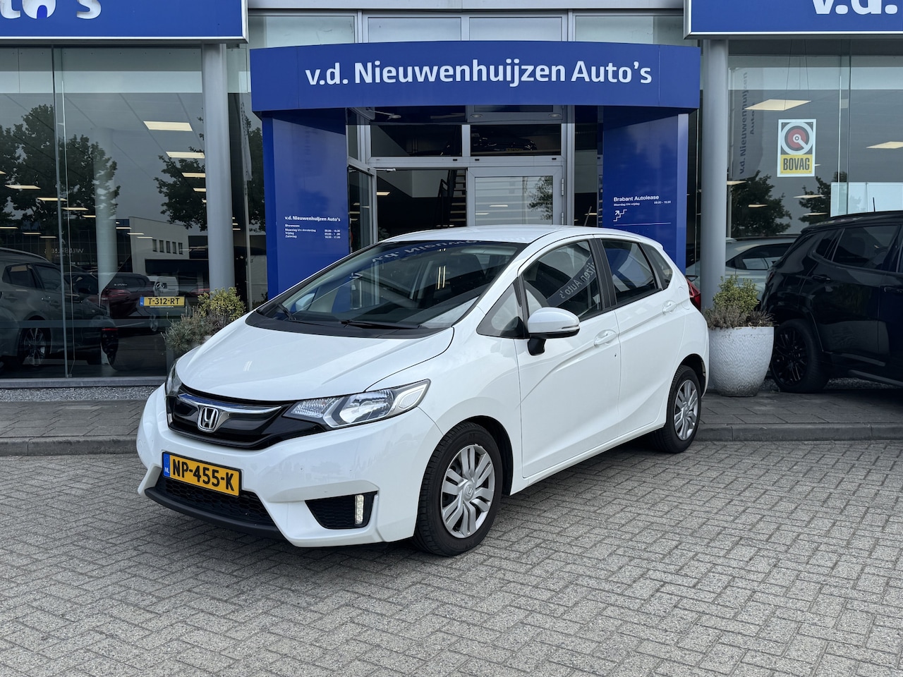Honda Jazz - 1.3 i-VTEC Trend 19 dkm Automaat dealer onderhouden Trekhaak info: M.Safari 0492588976 - AutoWereld.nl