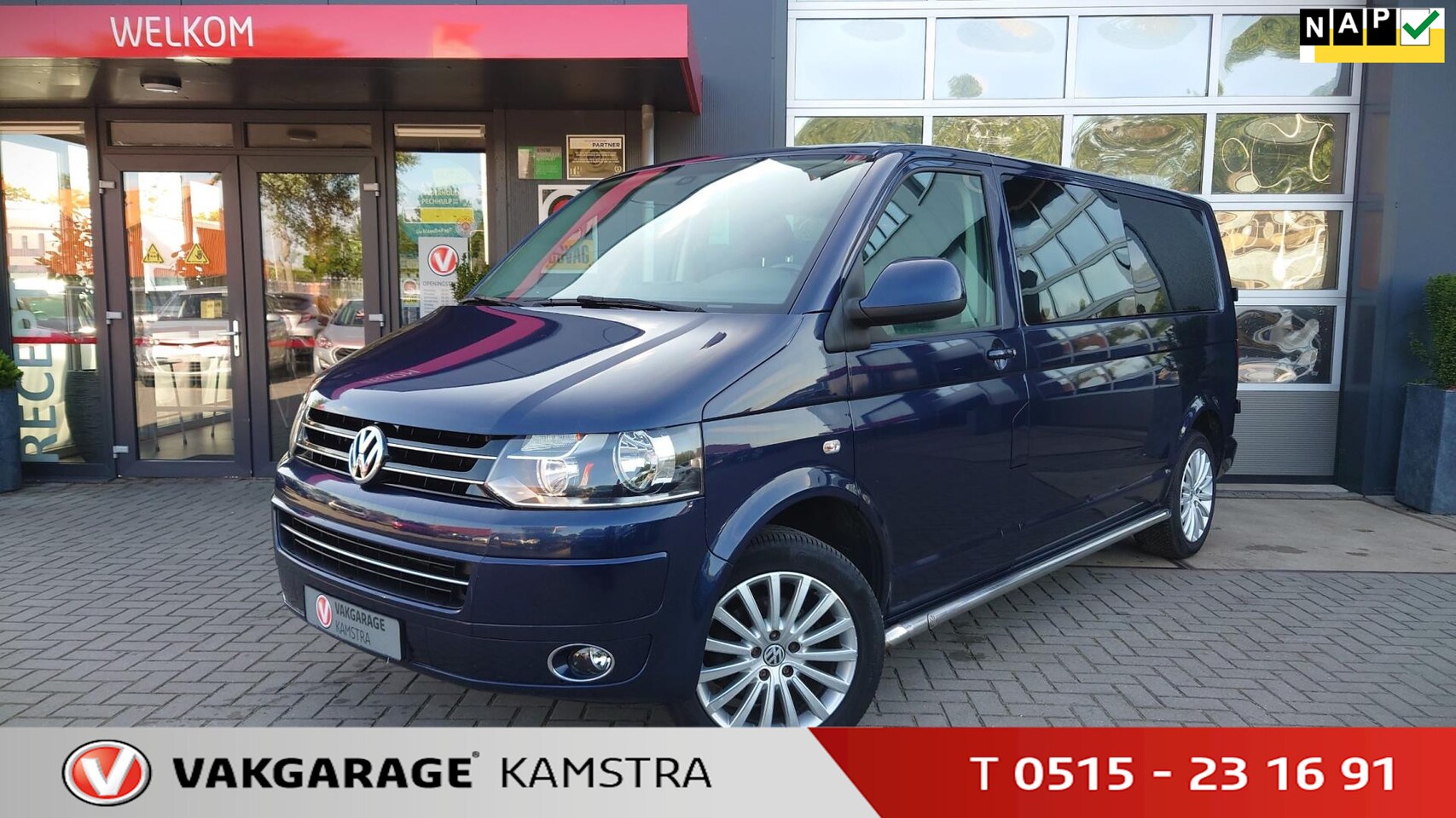 Volkswagen Transporter - 2.0 TDI L2H1 DC DSG/Airco/Cruise/Navi - AutoWereld.nl