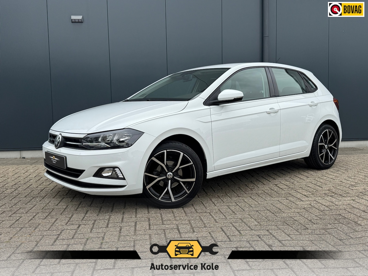 Volkswagen Polo - 1.0 TSI * Navigatie * Lichtmetaal * AppleCarPlay * - AutoWereld.nl