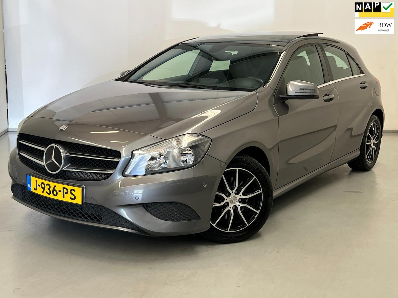 Mercedes-Benz A-klasse - 180 / Pano / Stoelverwarming - AutoWereld.nl