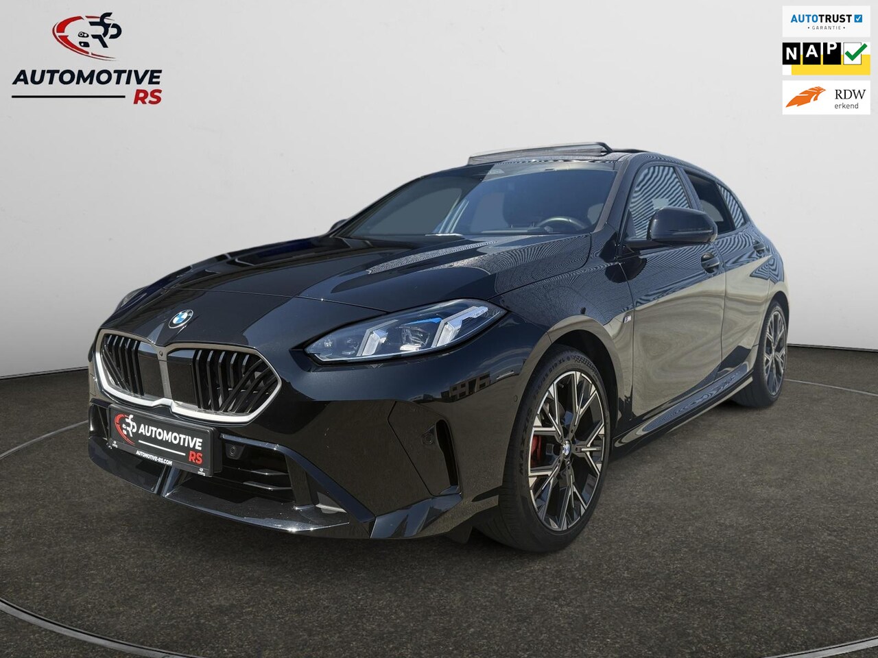 BMW 1-serie - 120 | M-Sport Pro | Aero Pakket | Harman/Kardon | Head-Up Display | Pano| Trekhaak | Shado - AutoWereld.nl