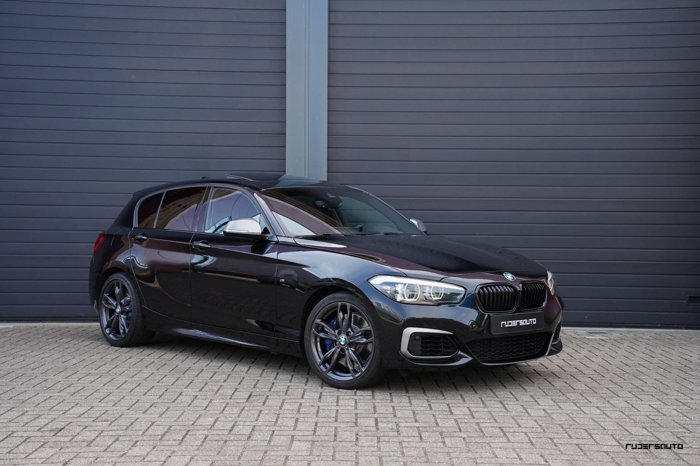 BMW 1-serie - M140i LCI2 xDrive | Schuifdak| Navi Pro | Camera | Harman Kardon | Adaptive LED | Stuurver - AutoWereld.nl