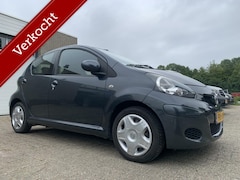 Toyota Aygo - 1.0-12V Aspiration Green 5DR Automaat Airco Elektrische pakket