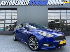 Ford Focus - 1.0 ST-Line NL.Auto/125Pk/Sync Navigatie/Privacy Glass/1Ste Eigenaar/Dealer Onderhouden