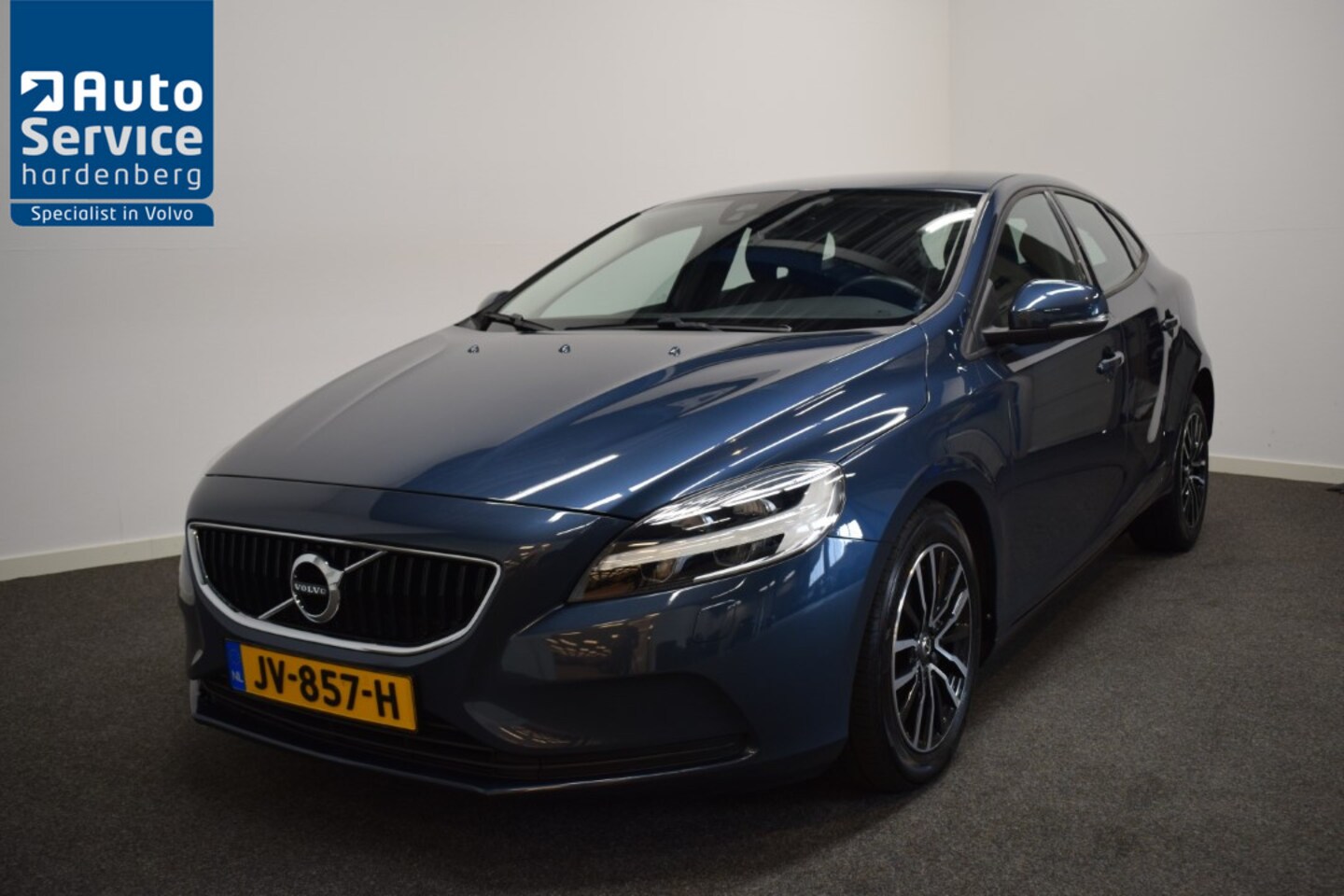 Volvo V40 - 2.0 123pk Momentum Trekhaak 1500kg/ Navi/ Cruise/Stoelverw. - AutoWereld.nl
