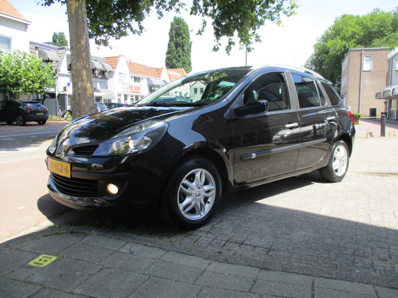 Renault Clio Estate - 1.2 TCE Corporate Sport / AIRCO / NW-STAAT / 106dkm - AutoWereld.nl