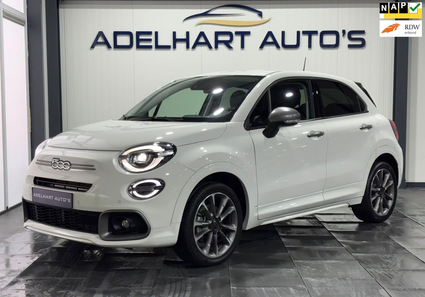 Fiat 500 X - 1.5 Hybrid Sport Automaat / Lederen interieur / Navigatie full map / Keyless / Full option - AutoWereld.nl