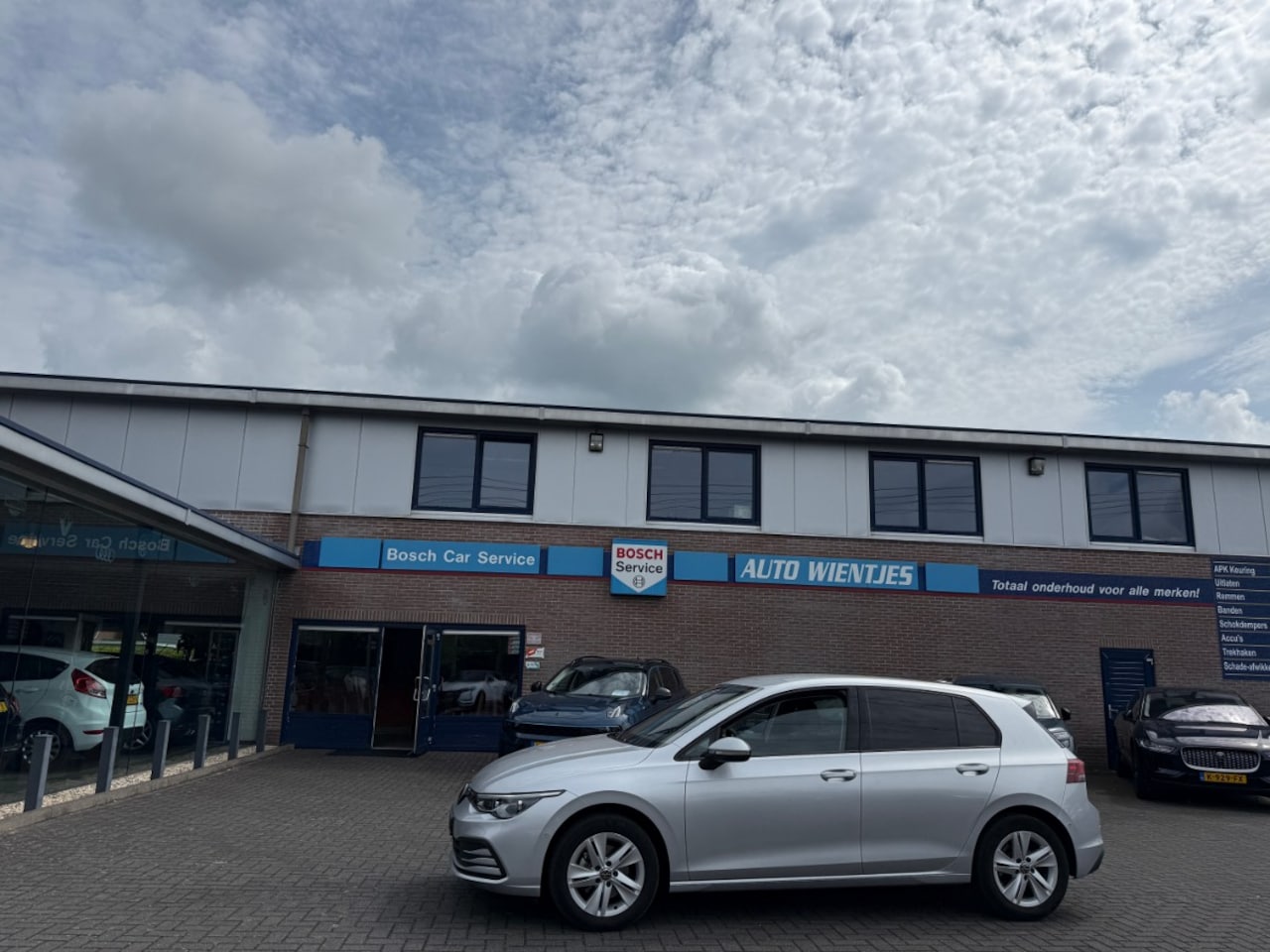 Volkswagen Golf - 1.5 TSI 96kw | Life Business 5-Drs | Navi | Virtual - AutoWereld.nl