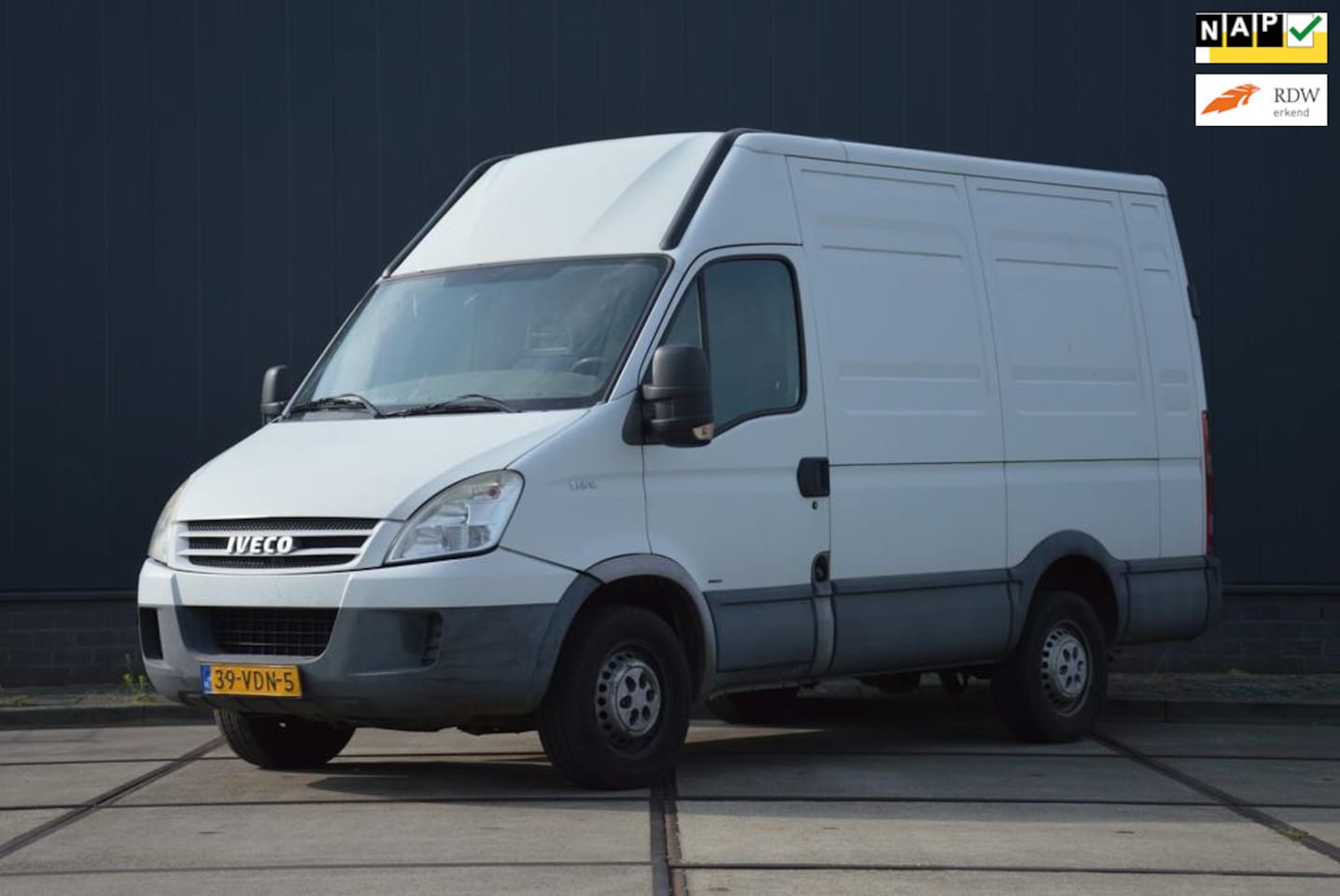 Iveco Daily - 35S12V 115PK 300 H2 Airco Schuifdeur Euro 4 - AutoWereld.nl