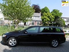 Volvo V70 - 1.6D 109pk Kinetic Clima Cruise Trekhaak 1300kg 203.000km