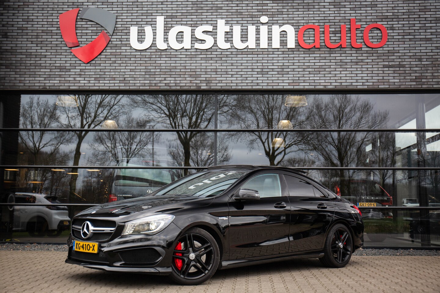 Mercedes-Benz CLA-Klasse - AMG 45 4MATIC Pano, Leer, 361PK, GOED ONDERHOUDEN - AutoWereld.nl