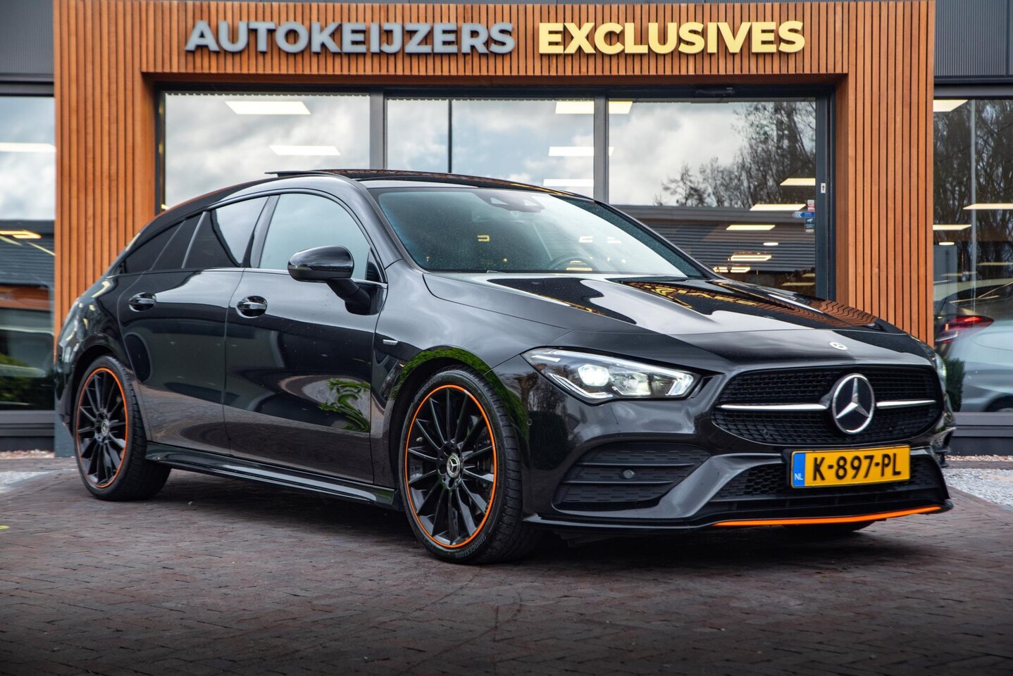 Mercedes-Benz CLA-klasse Shooting Brake - 200 d AMG Edition 1 Orange Orange Art Premium Plus Panoramadak Ambient Memory WideScreen - AutoWereld.nl