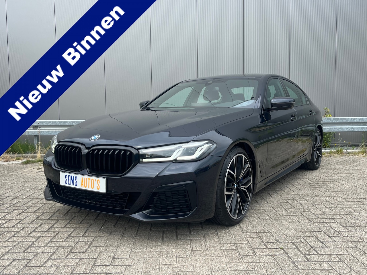 BMW 5-serie - M550i xDrive Service Inclusief Plus Garantie tot 24-04-2027 - AutoWereld.nl