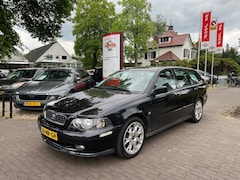 Volvo V40 - 2.0 EUROPA / STOELVERW. / CRUISE CTR. / TREKHAAK / AIRCO-ECC